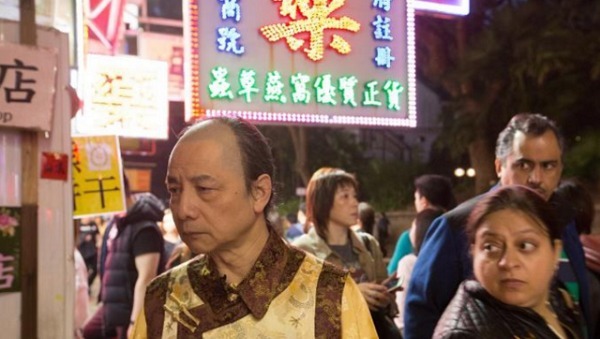 多尔衮|他自称多尔衮十世孙,留辫子穿黄马褂,为保皇室血脉纯正选择近亲结婚