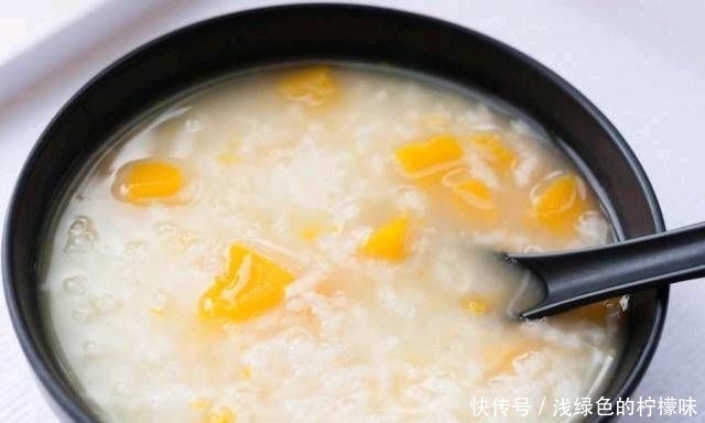 米粥|红薯米粥配料方便，制作容易，比单纯吃红薯营养多了