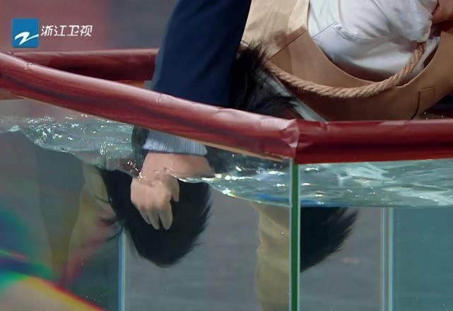 关掉|华晨宇首次在王牌“脱妆”,导演故意关掉滤镜,30岁素颜太真实