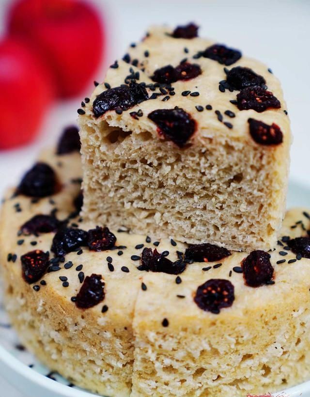 做出|两个苹果加点面粉,就能做出蓬松暄软的大发糕,不用揉面不用整形