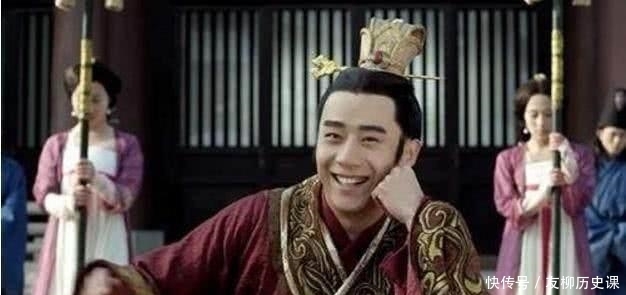 有没有|此人问算命先生:我有没有皇帝命?算命先生:你身后的傻小子有