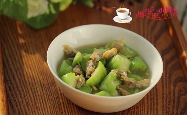 热锅凉油|丝瓜的8种做法,买上一根几块钱,每天变着花样做,家人都抢着吃