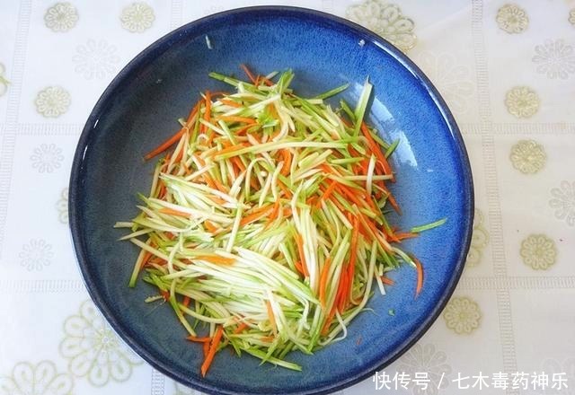 黑芝麻|它有“减脂面粉”之称,做成菜团当早餐,鲜嫩饱腹,好吃又上瘾!