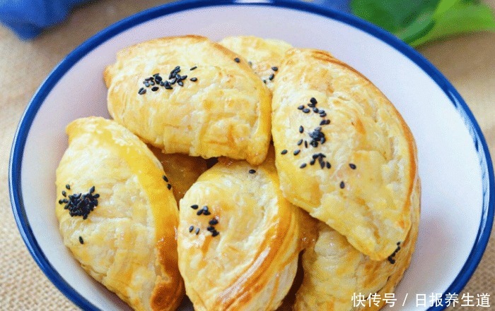 芒果|芒果这样吃还是第一次见,甜香脆皮,滑嫩营养,真是太美味了