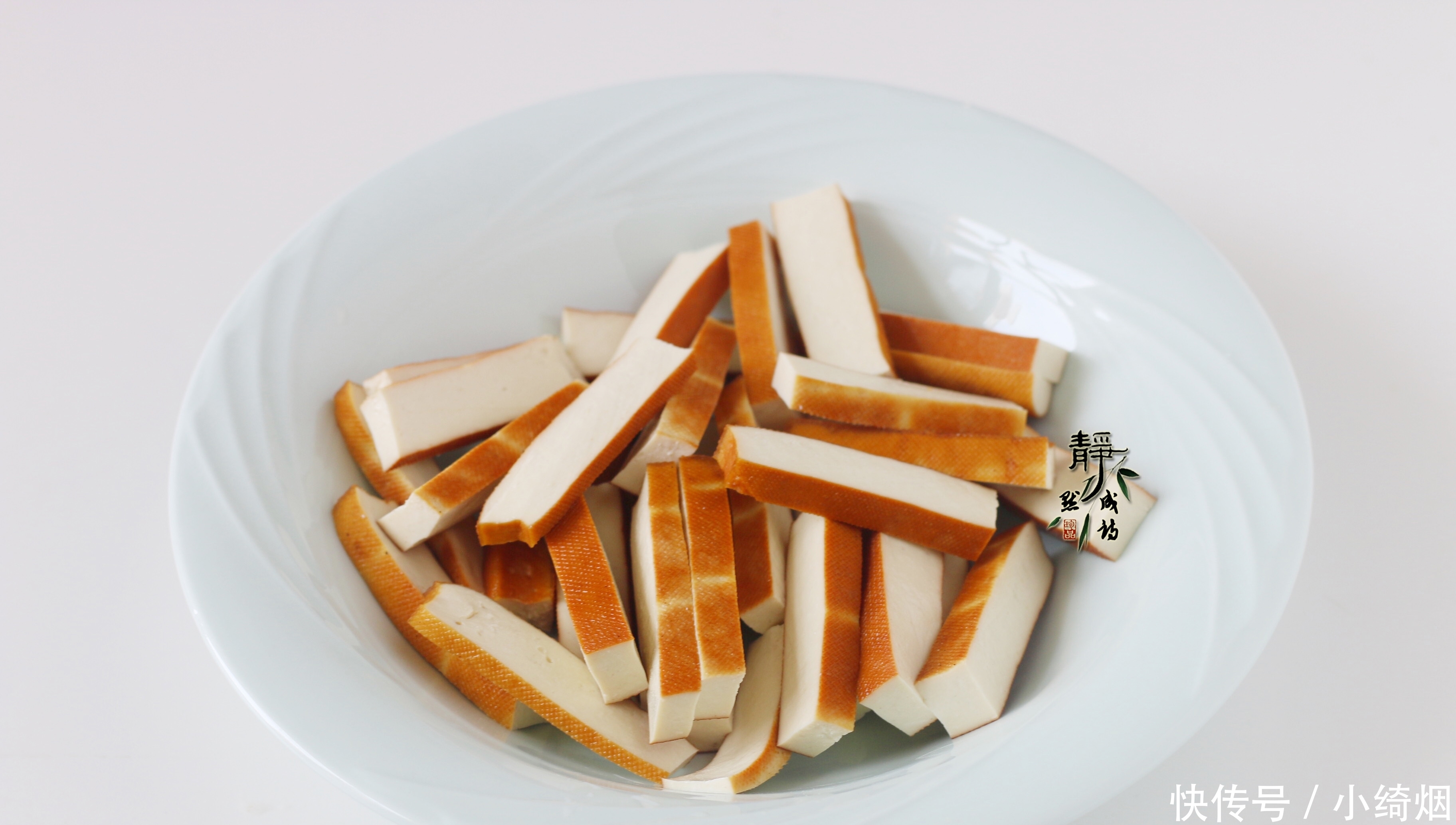  凉菜|夏天来了，凉拌菜最受欢迎，教你一道百吃不厌的凉菜，吃着超过瘾