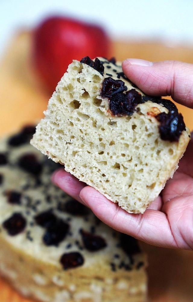 做出|两个苹果加点面粉,就能做出蓬松暄软的大发糕,不用揉面不用整形