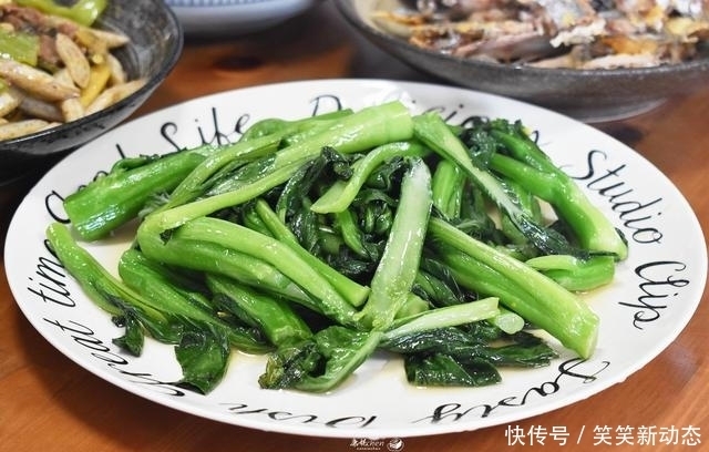  藕带|晒一家三口的晚餐，不精致但好吃又营养，全部吃光光，从不点外卖