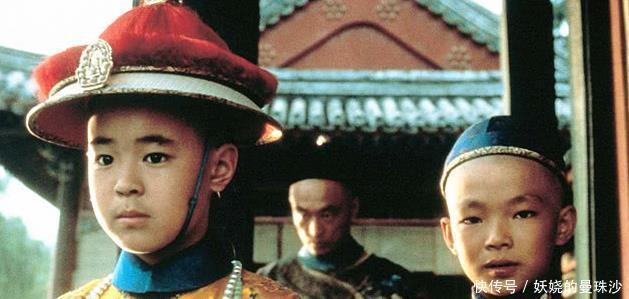 相抵|婉容看中一件皮草，溥仪钱不够用玉佩相抵，之后老板成为亿万富翁！