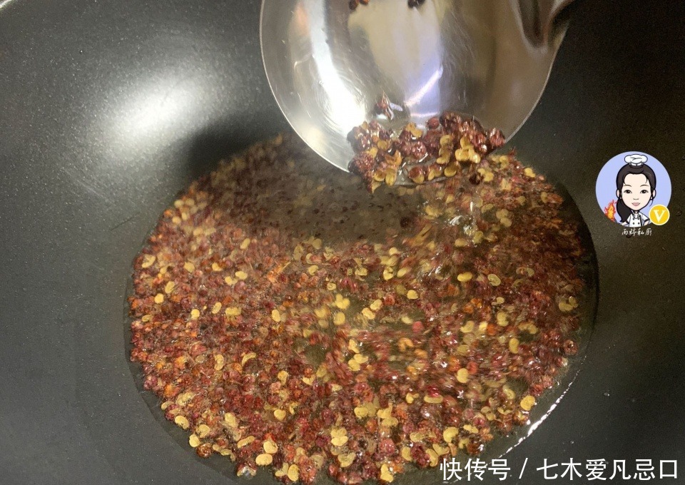 教你做|国宴大厨教你做“宫保鸡丁”记住料汁比例,在家轻松搞定!真好吃