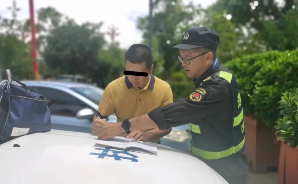 罚款|散发小广告、不文明养犬……这行不文明行为被曝光了