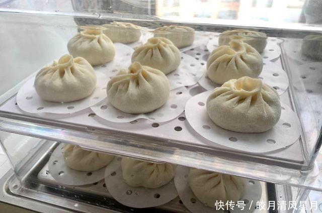 简单|想要青菜馅包子翠绿不发黄,教你2个小技巧,一学就会,简单实用