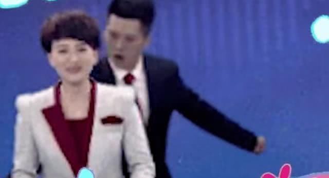 私下|央视主持人幕后被拍,私下的他们毫无正经可言,你能想到