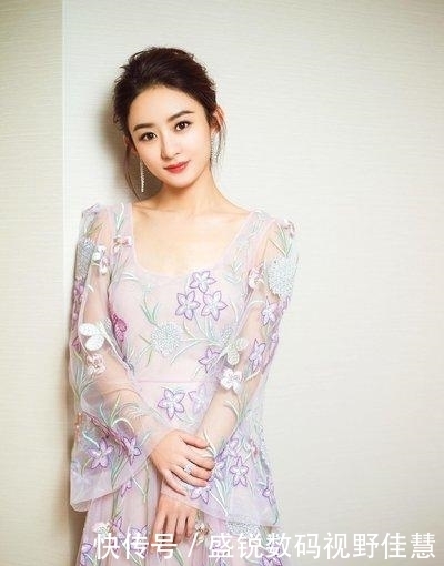 赵丽颖|《中餐厅4》路透视频曝光,赵丽颖国民度太高,走到哪群众跟到哪!