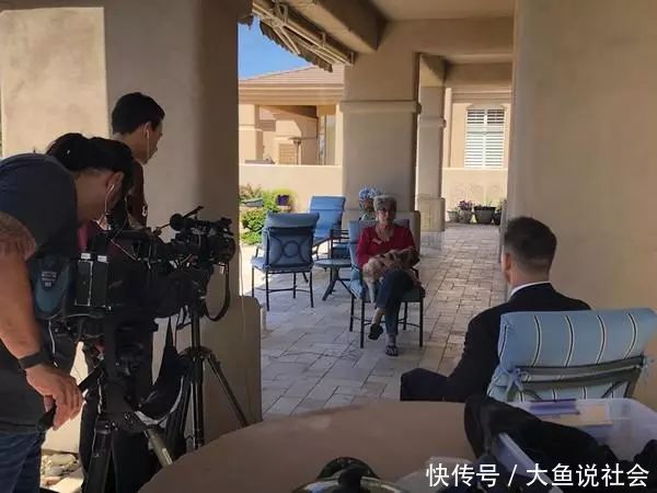 小时|11磅幼犬遭猫头鹰抓走,从空中被丢下,12小时后在球场被发现