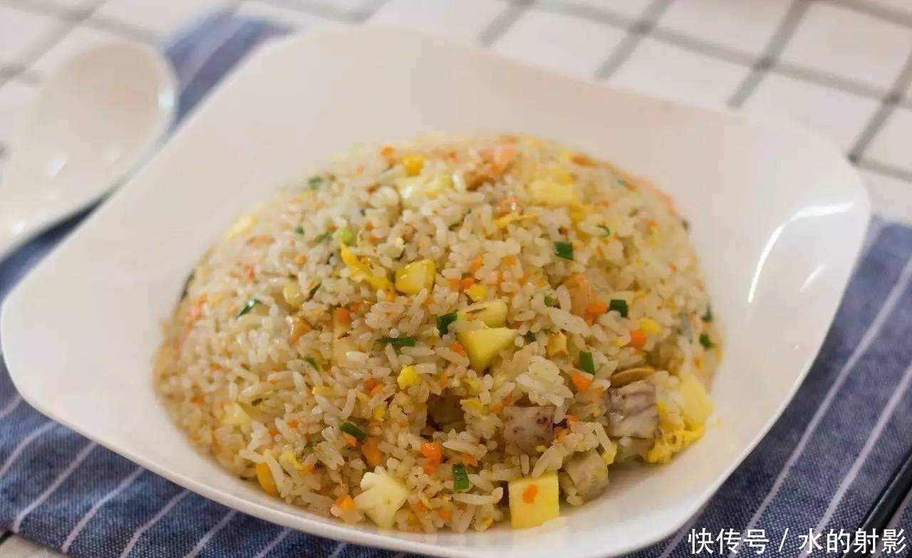 辣椒|学会做培根虾米炒饭,家常好吃超美味,让你吃一口就喜欢上