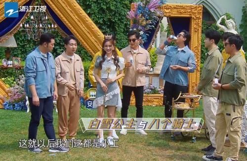 吓人|跑男手机壳baby的吓人,郭麒麟的搞怪,看到蔡徐坤爸妈同款