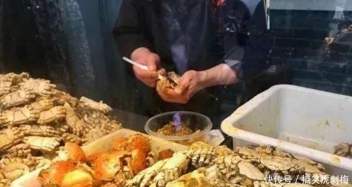 明码标价|三个女孩去吃“网红面”,看账单后傻眼,店家明码标价童叟无欺