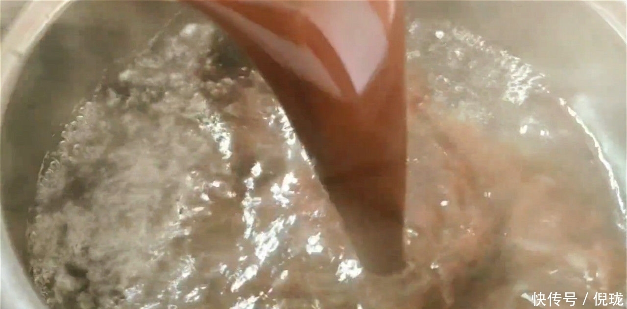  清凉|自制奶茶烧仙草，清凉爽滑又解暑，做法配方全告诉你，收藏起来吧