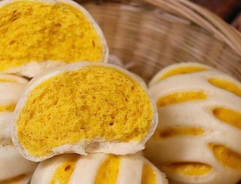  再把南瓜|面粉别直接蒸了，加一块南瓜，不用发面，15分钟出锅，比馒头好吃