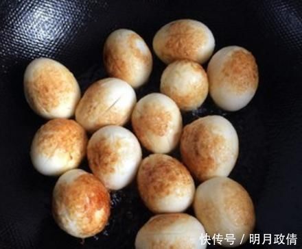 把鸡蛋|鸡蛋别只会水煮!多加“1步”,5元1个有人抢着要,真是太香了!