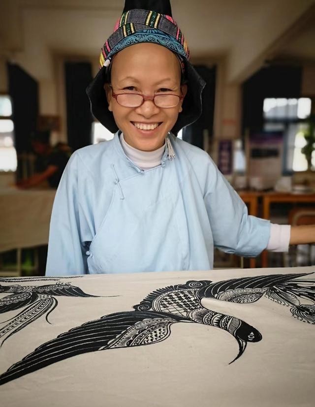 嗓门|贵州排莫村画娘：腰包鼓了，在家嗓门可大了