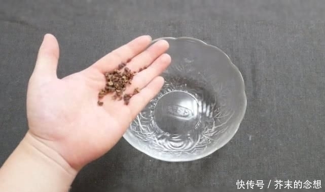 后悔|赶紧把白酒倒在花椒里,后悔现在才发现,抓紧看会,告诉家里人