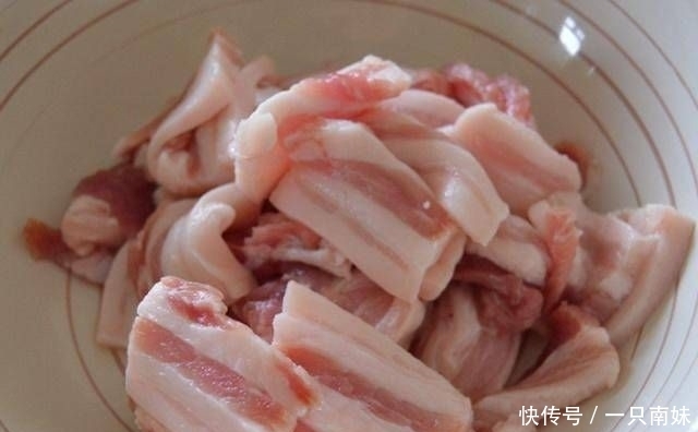 有酸|一种有两种口味的食物,手撕包菜有辣的,糖醋莲白有酸的