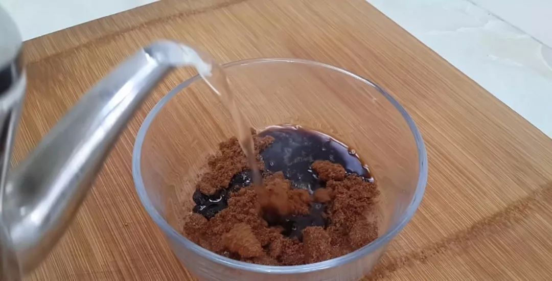 米糕|四勺红糖和一碗米饭，比没有水煮的米糕好十倍，你吃得越多，你就越想吃