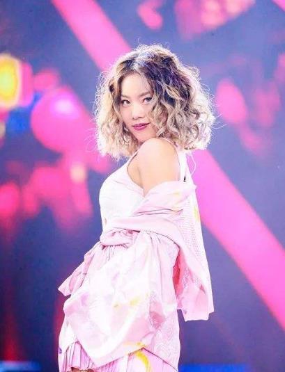 孩子|女生化妆一定是给别人看的吗,王菊有话说