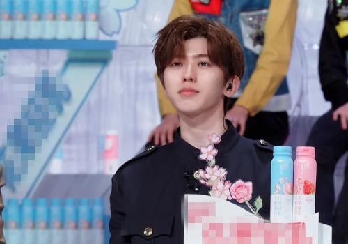  撑不住|青春有你2播放在即，节目滤镜却一言难尽，蔡徐坤lisa撑不住