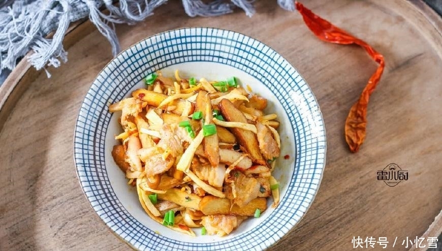 小厨|秋天必吃这个菜, 6块钱一斤, 女人常吃不显老!