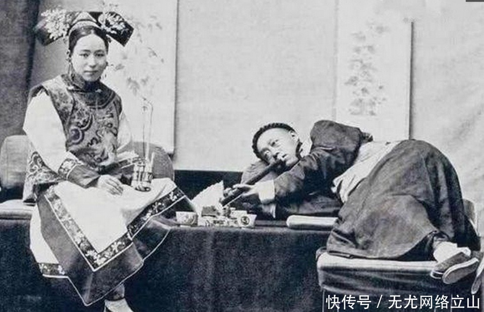 个个|一组清朝吸食鸦片老照片：个个自甘堕落，迷迷糊糊，瘦骨嶙峋