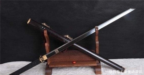 水龙|中国国宝级唐刀“水龙剑”，如今却成日本天皇佩刀，拒绝对外展览