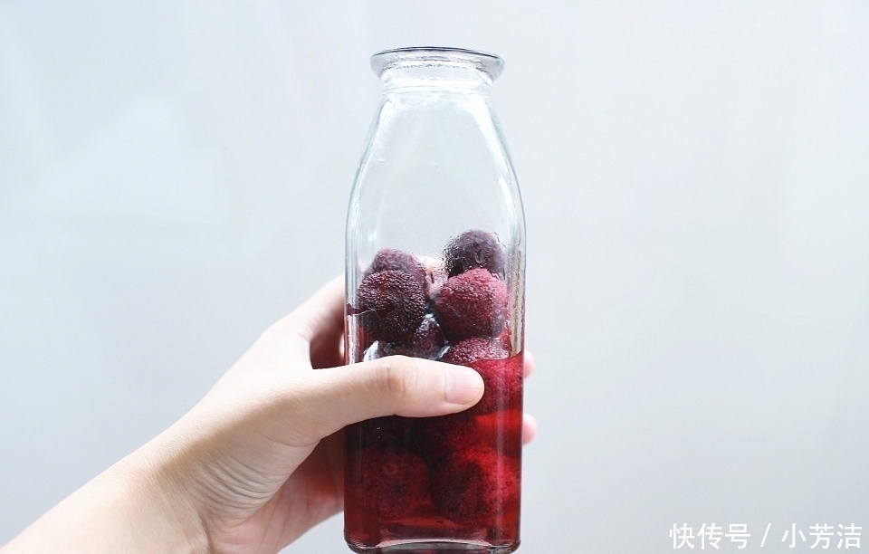 酸甜|教你自制杨梅罐头,酸甜爽口,做法简单不费事,大人小孩都爱吃