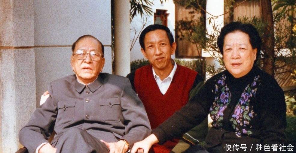 本连环画册|许多著名领导人的子女聚集在一起,怀念这位老将军