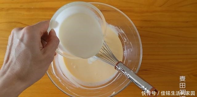 简单|超简单的巴斯克芝士蛋糕，芝士香味浓郁，口感非常细腻