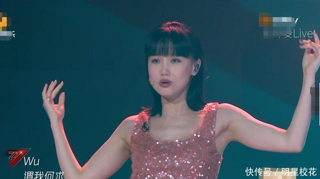  看起来|《浪姐》女星出道打扮令人意外：孟佳杀马特，李斯丹妮少女感十足