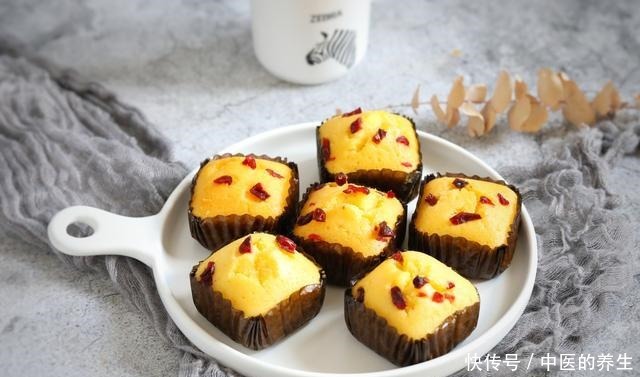 失败率|这款蛋糕失败率低,搅拌均匀就算成功一大半,奶味十足,个个开花