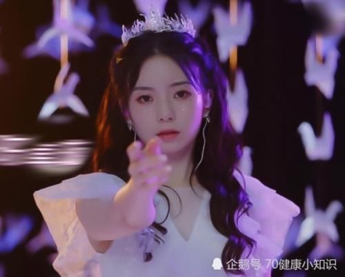 陈卓璇|有种“胜负欲”叫陈卓璇!希林的皇冠和词她都要,其他妹妹却不买账