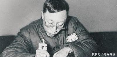 故宫|溥仪晚年重游故宫,没想到在龙椅下找到了自己儿时藏下的东西