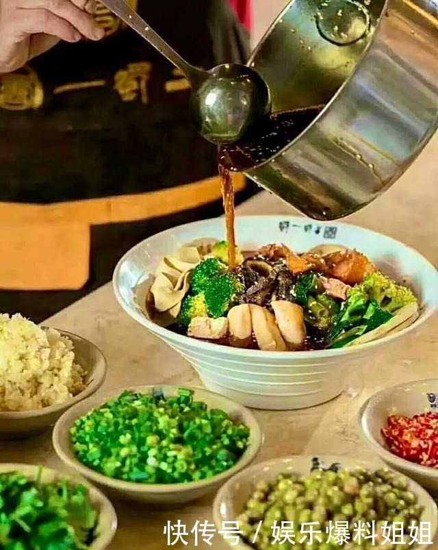 宜宾|宜宾文重街,我又来了!这里除了整条街的小吃,还有……