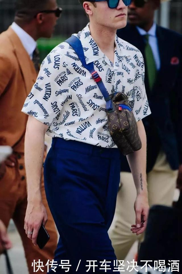 喜欢|明星都喜欢的印花衬衫,怎样穿才能保持衣品这些小细节不能忽视