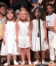  外套|妹子, 出门忘穿外套了吧? 你衣服还没你背包大, 被晒伤可就尴尬了