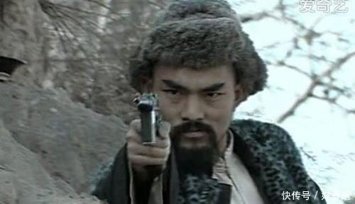 李云龙|孔捷拉拢黑云寨谢宝庆的目的是什么?李云龙一句话说出真相