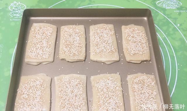 盖上保鲜膜|芝麻香糕点的配方很详细,香口的感觉非常好