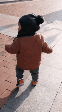 美女|搞笑GIF:糖醋鱼,红烧肉,方便面,老干妈......美女这是梦到了什么?