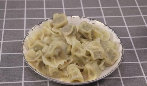 鸡蛋|韭菜鸡蛋饺子馅怎么调?关键放什么调料,很多人不知,难怪不鲜香