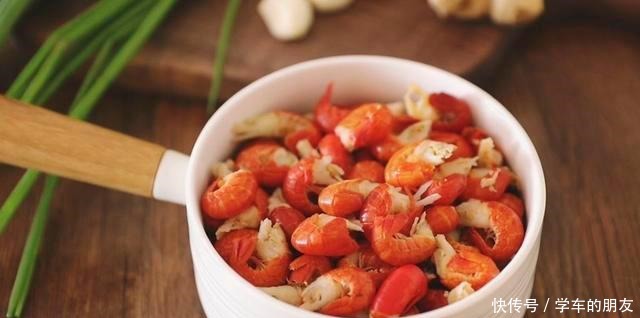 小龙虾|小龙虾尾明明都是肉,却比整虾卖的还便宜,你认为老板真的傻