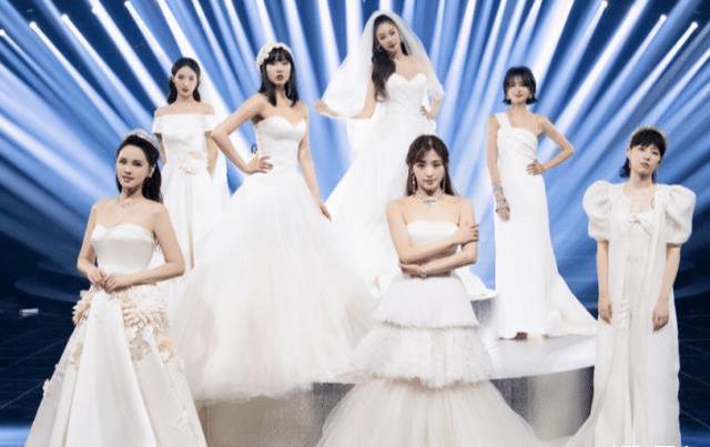  姐姐|《浪姐》成团排名开启，孟佳超万茜领跑榜单，阿朵有点悬了