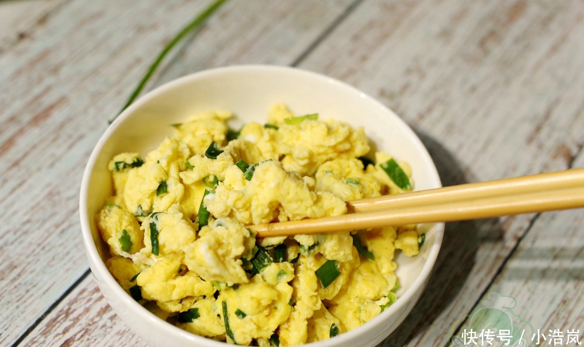 入口|鸡蛋吃了几十年,第一次如此做,不加一滴油,“入口即化”